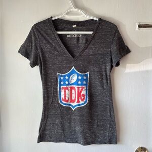 BETCHES | SIZE MEDIUM | IDK NFL SHIRT